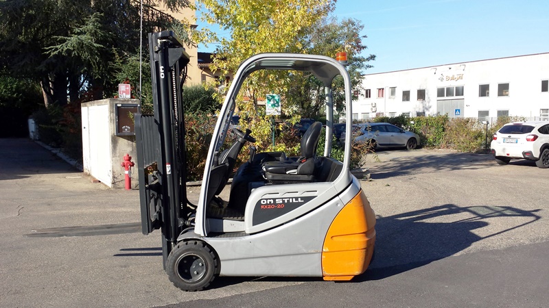 Usato – CARRELLO ELEVATORE FRONTALE ELETTRICO OM-STILL RX20-20